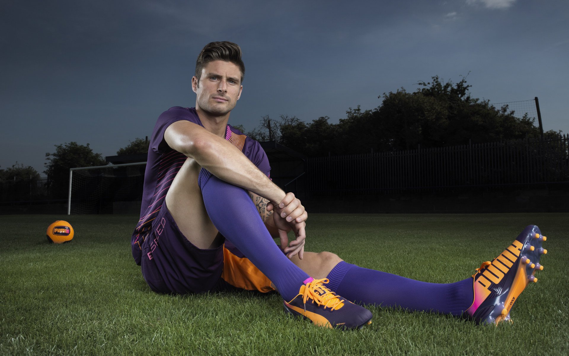 法甲：巴黎5-0横扫梅斯，姆巴佩新赛季多场梅开二度，法甲-姆巴佩传射帕雷德斯破门 巴黎4-1客场大胜